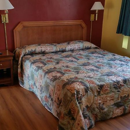 Slumber Motel Мърсед Екстериор снимка